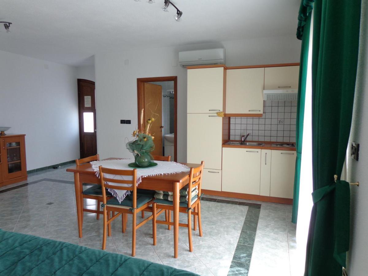 Apartmens Alenka Rovinj Zimmer foto